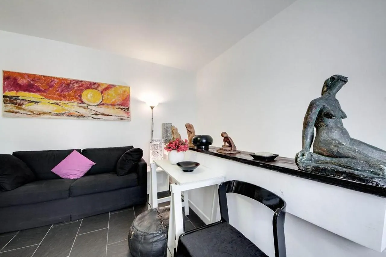 Rhome Apartments Leonina Rome